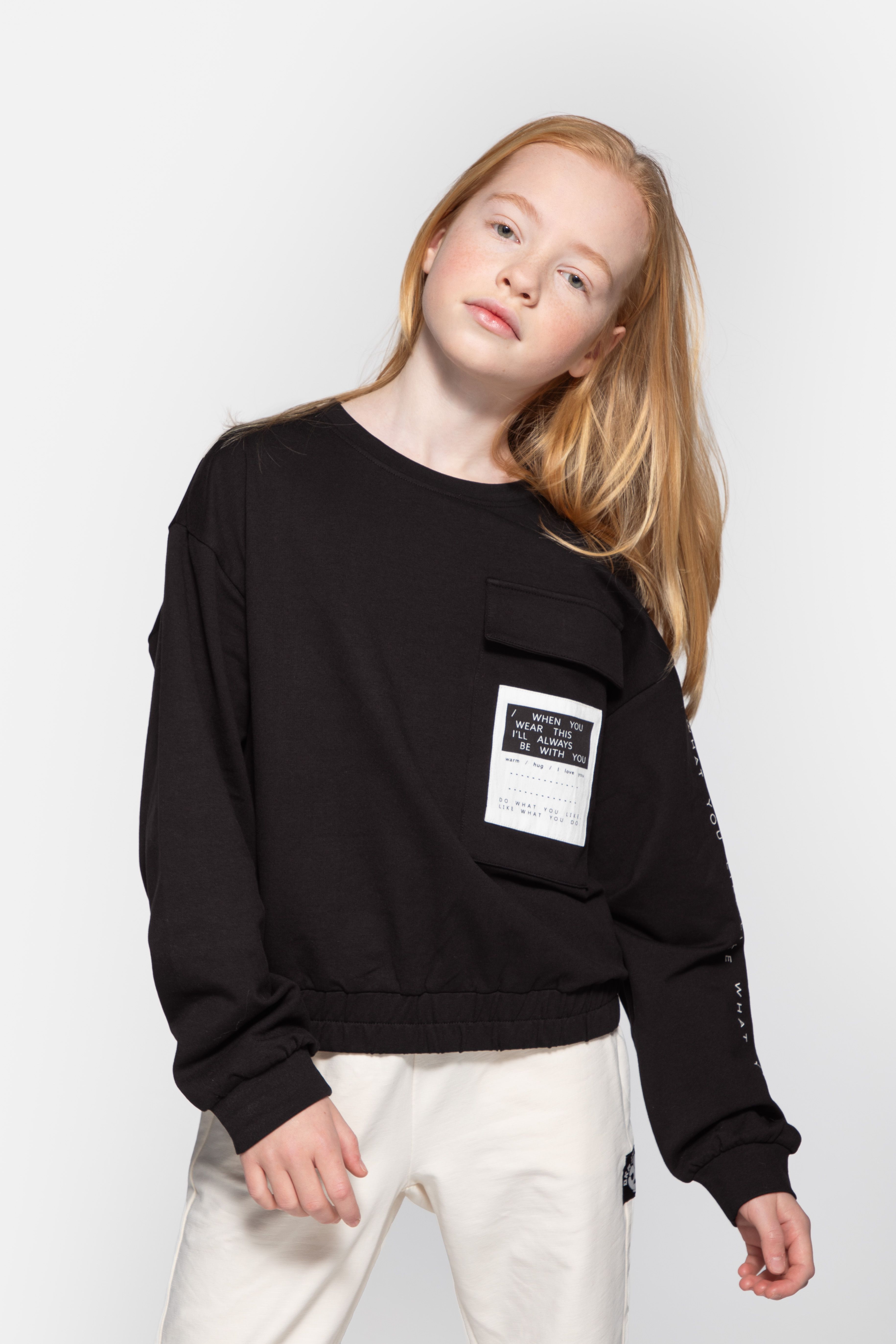 Zipped sweatshirt black without hood with stand-up collar