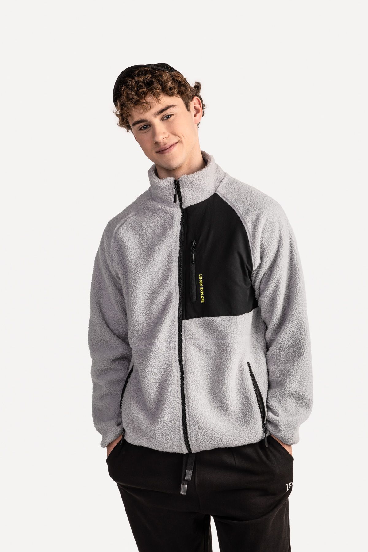 【Caledoor 】Reversible Fleece Jacket COZMOZ Space Grey Reversible Fleece jacket – cozmoz