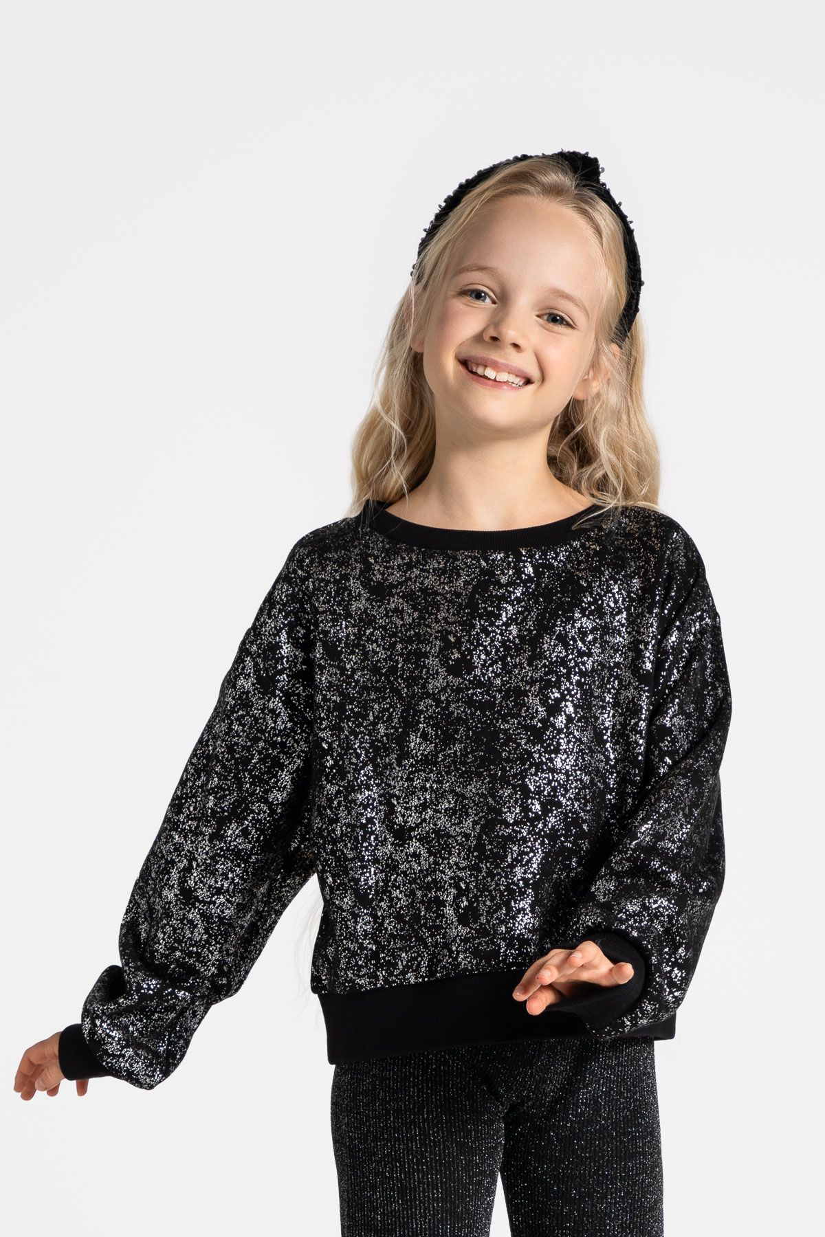 Zipped sweatshirt black without hood with stand-up collar
