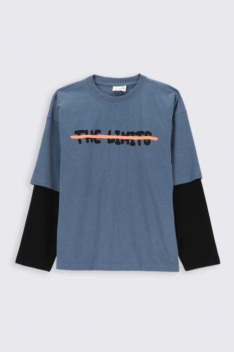 T-shirt with long sleeves gray with an inscription