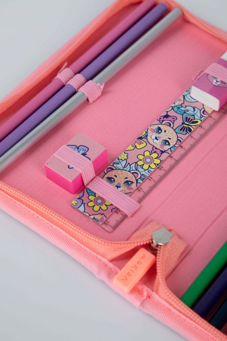 Pencil case with equipment  - leopard 2