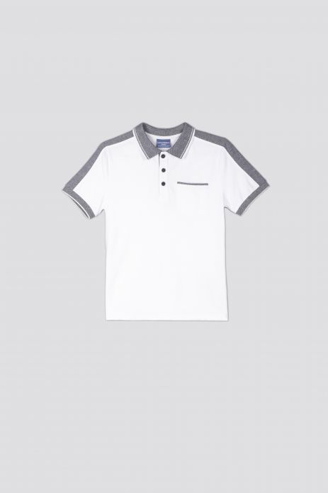 T-shirt with short sleeves white with a polo collar  2