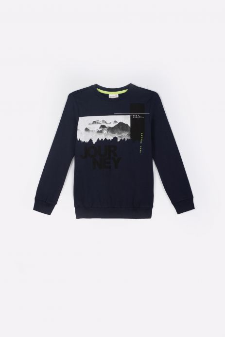 Longsleeve navy blue with a mountain and forest motif